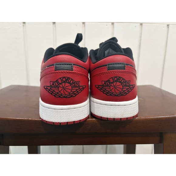 Size 9.5 - Air Jordan 1 Low Reverse Bred Sneakers Mens 553558-606 Red/black - Picture 5 of 9